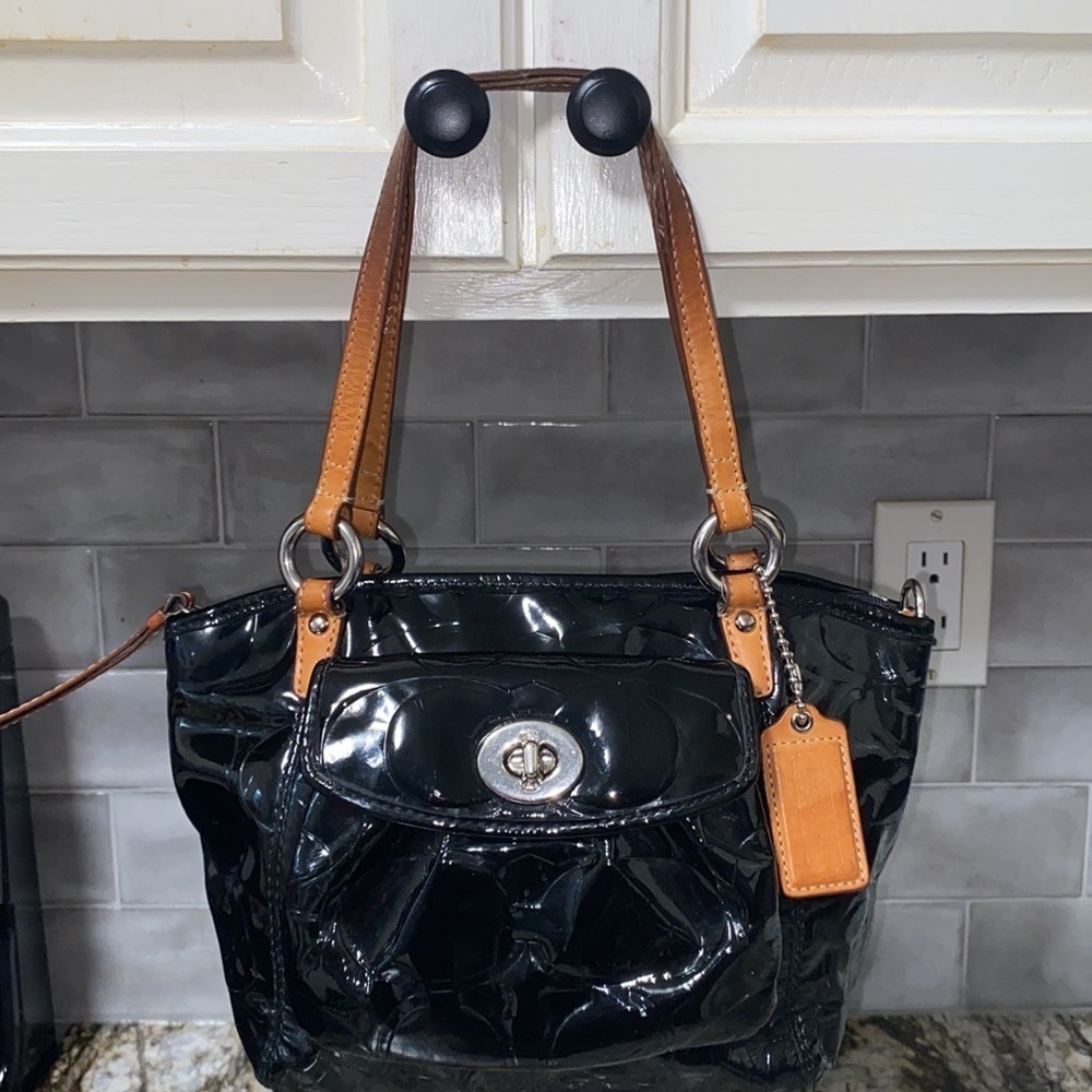 Coach W Signature Embossed Leah Patent Leather Bag - Picture 2 of 11